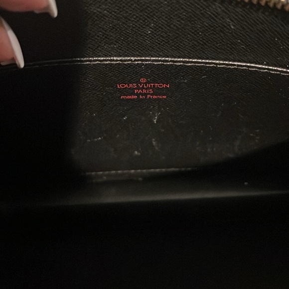 LV EPI NOIR LEATHER POCHETTE CLUTCH - Picture 4 of 7